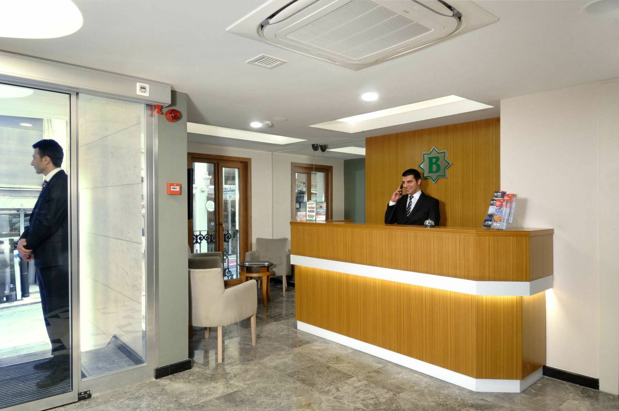 Bizim Hotel Istanbul Exterior photo